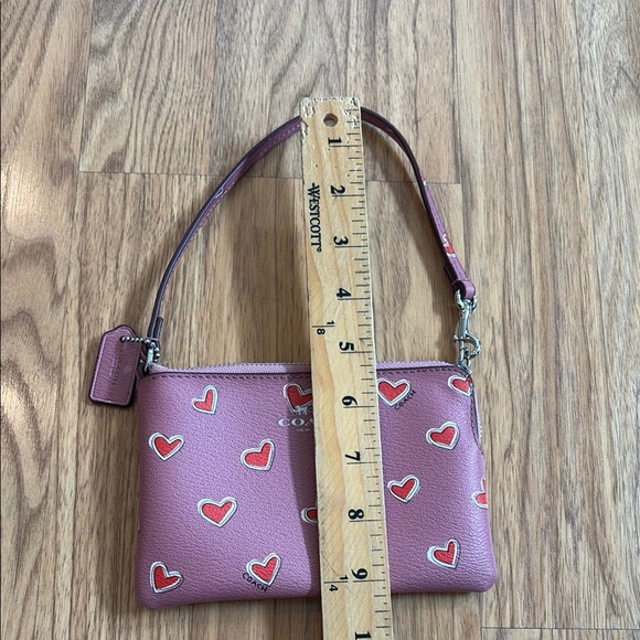 Coach Heart  Wristlet - Picture 3 of 5